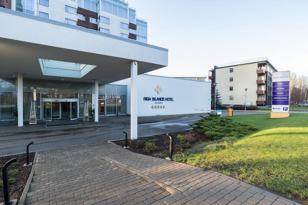 Islande With Free Parking Hotel Riga