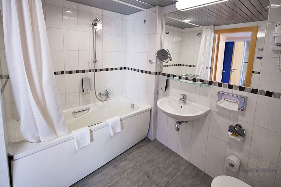 Hotel Islande With Free Parking Riga