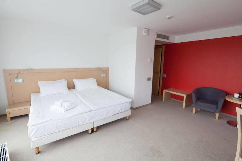 Islande With Free Parking Hotel