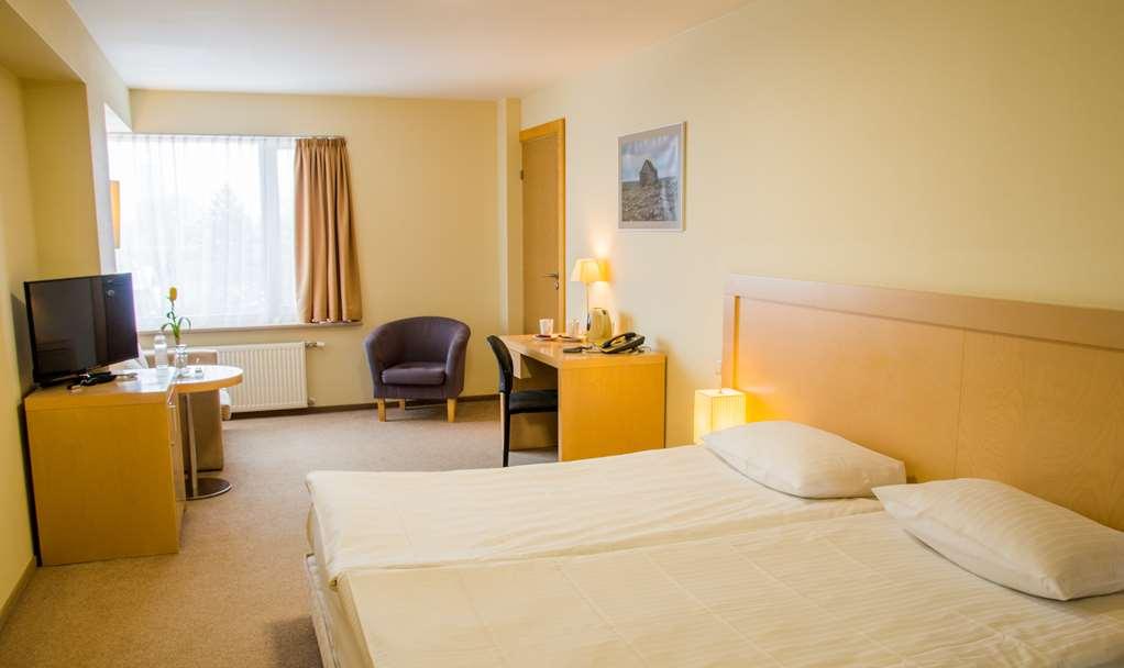 Hotel Islande With Free Parking Riga