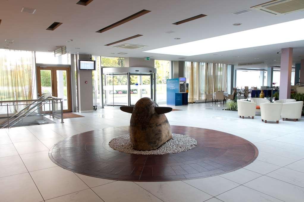 Hotel Islande With Free Parking