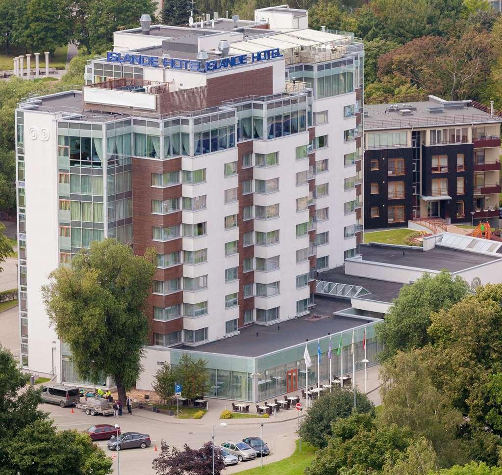 Islande With Free Parking Riga